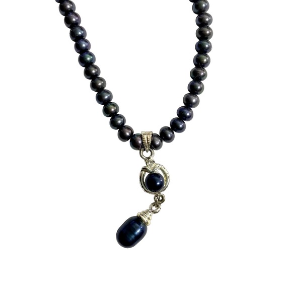 Navy Pearl Necklace with pendant | Vintage Style - Picture 1 of 6
